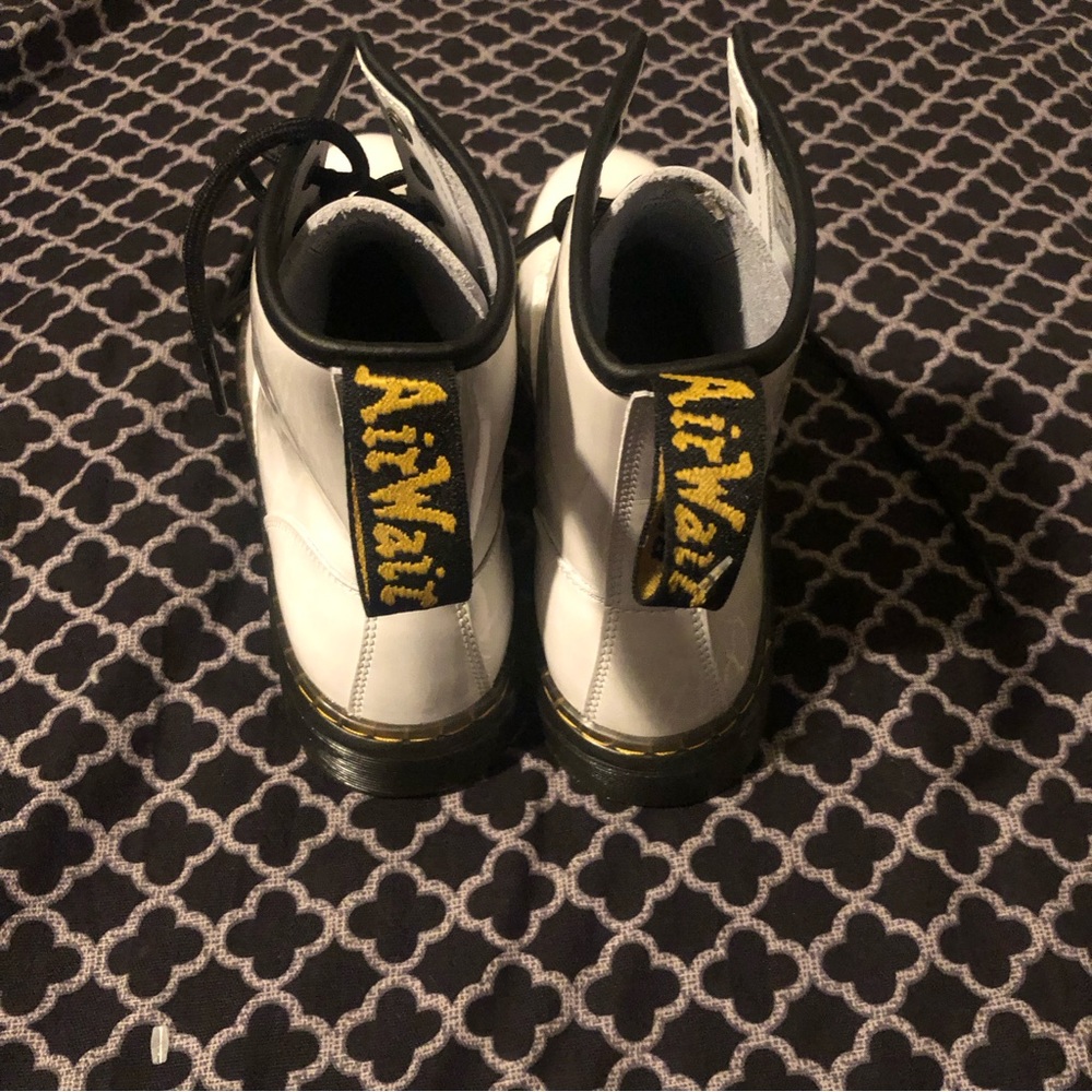 Doc Martens Zavala Air Wair Shiny White/Black Combat Boots Women’s Size 9
